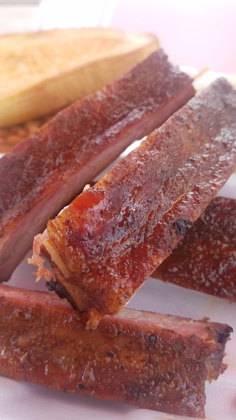 North Georgia Bar-B-Q | restaurant | 663 Edelweiss Strasse, Helen, GA 30545, USA | 7068785753 OR +1 706-878-5753
