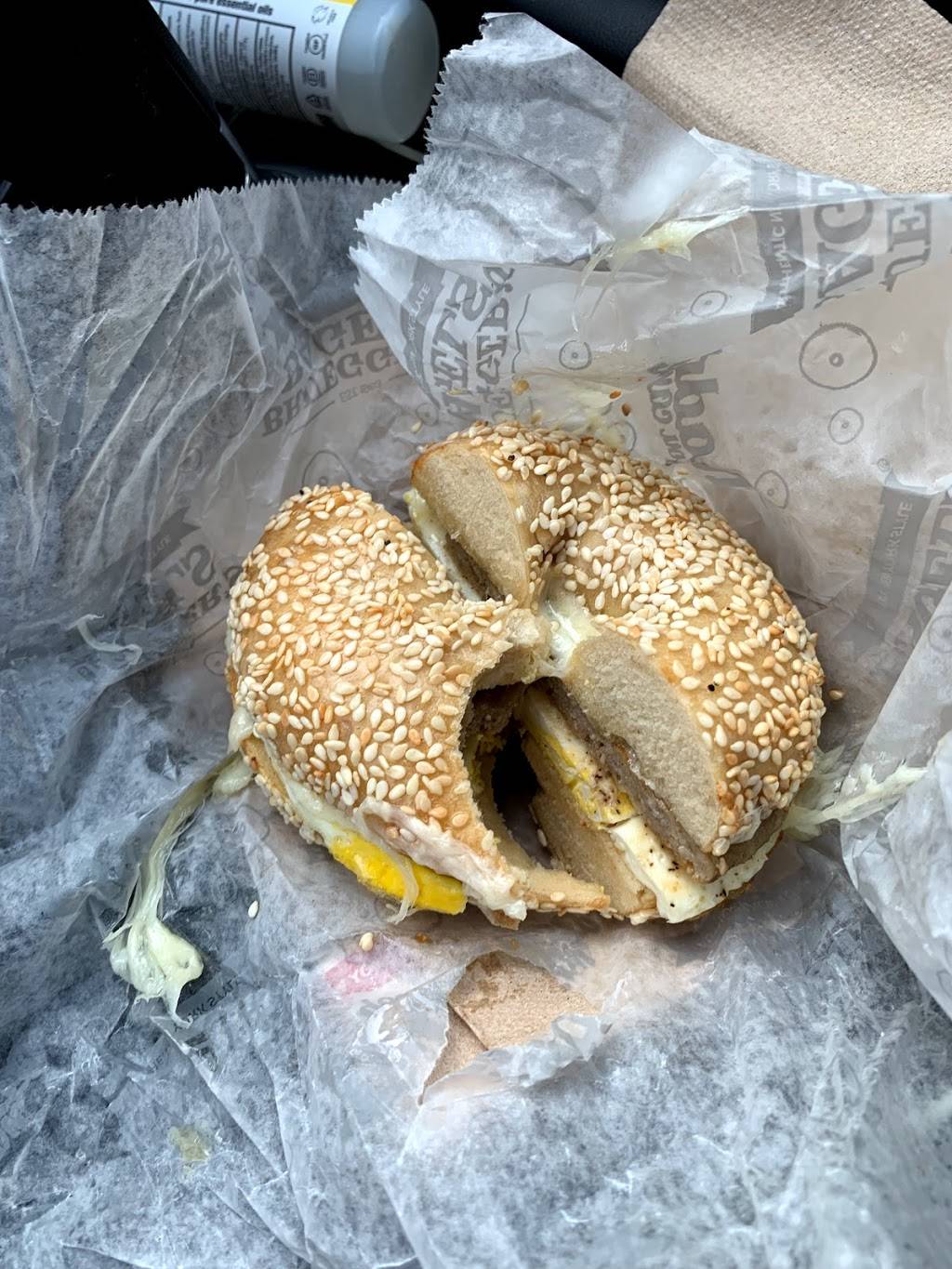 Brueggers Bagels | bakery | 45 E Main St, Avon, CT 06001, USA | 8606741755 OR +1 860-674-1755