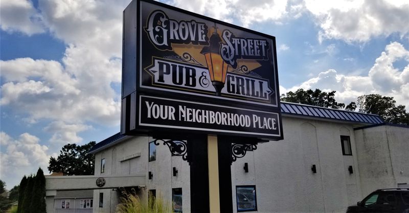 Grove Street Pub & Grill "Your Neighborhood Place" | restaurant | 1092 Howertown Rd, Catasauqua, PA 18032, USA