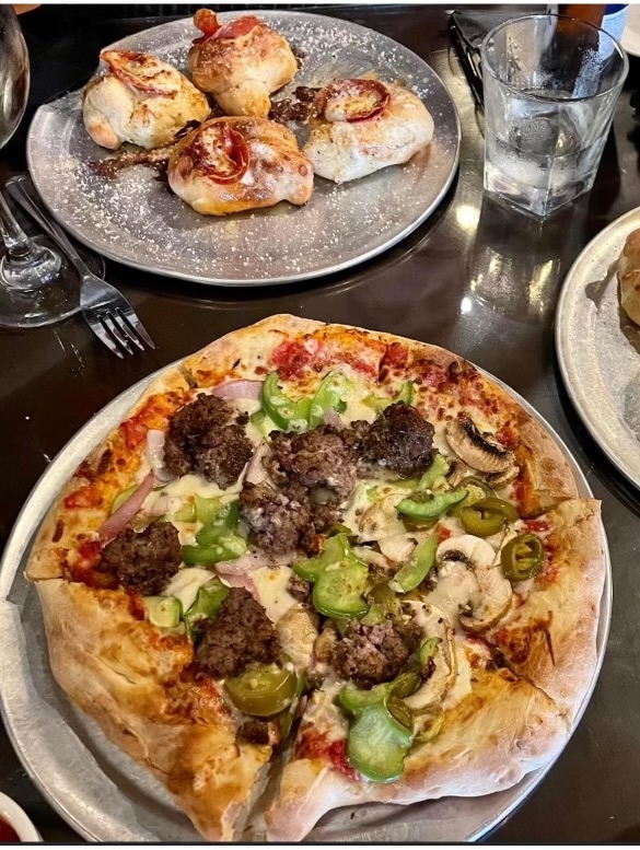 MariosBeachside | restaurant | North Padre Seawall, Corpus Christi, TX 78418, USA | 3619101434 OR +1 361-910-1434