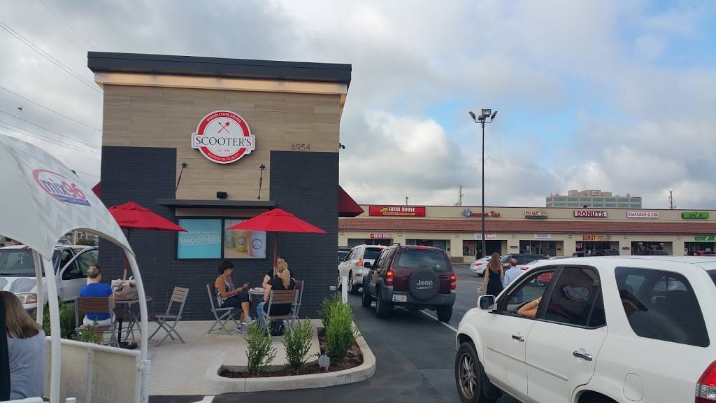 Spectrum Shopping Center | shopping mall | 6902-6954 S Lewis Ave, Tulsa, OK 74136, USA | 9182466322 OR +1 918-246-6322