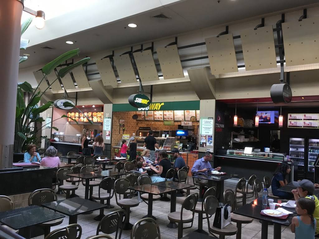 Subway | restaurant | 5800 Boul Cavendish, Côte Saint-Luc, QC H4W 2T5, Canada | 5144848850 OR +1 514-484-8850