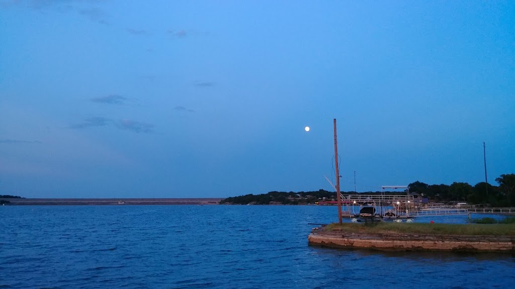 Wild Duck Marina | restaurant | 320 Hightop St, Brownwood, TX 76801, USA | 3257847100 OR +1 325-784-7100