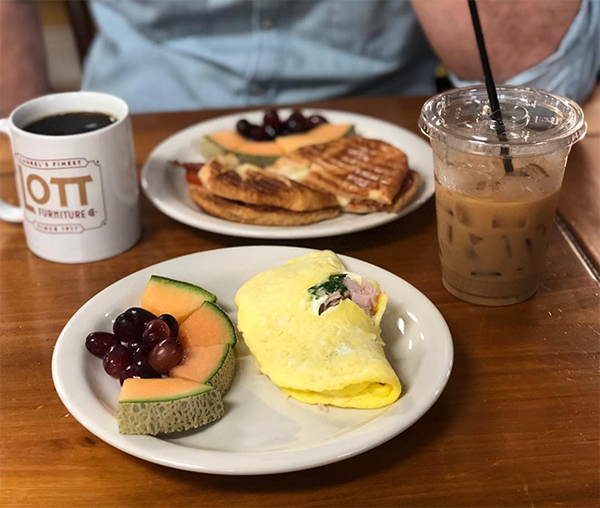 Lee’s Coffee & Tea | cafe | 409 W Oak St Suite 102, Laurel, MS 39440, USA | 6016494161 OR +1 601-649-4161