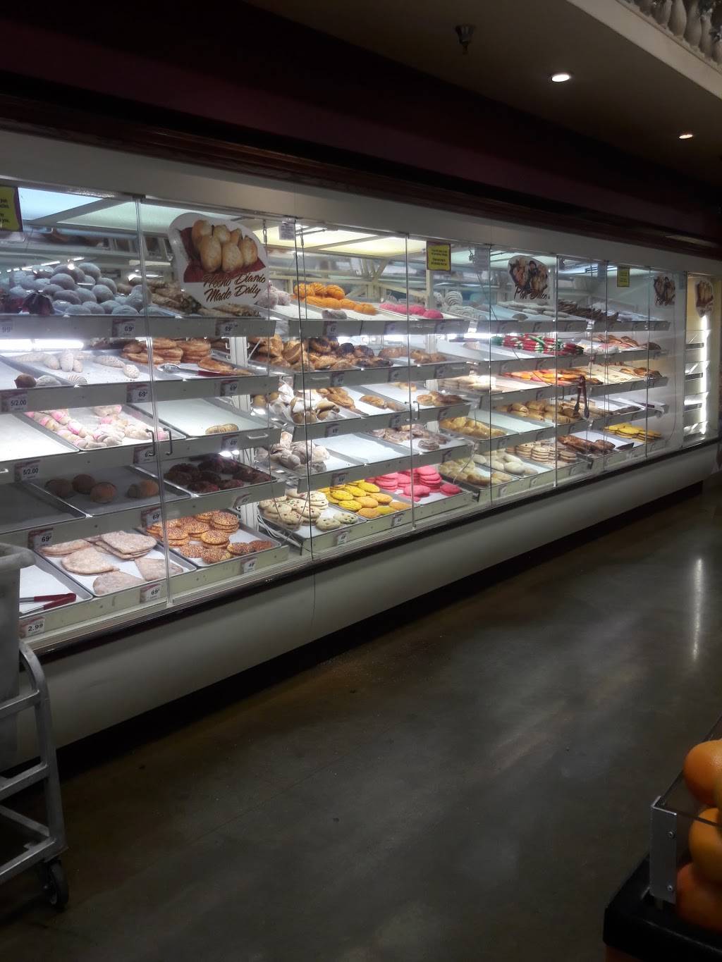 Cardenas Markets | bakery | 31622 Date Palm Dr, Cathedral City, CA 92234, USA | 7604221330 OR +1 760-422-1330