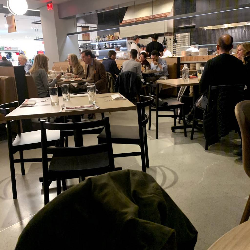Jeannies | restaurant | 225 W 57th St, New York, NY 10019, USA | 2122952185 OR +1 212-295-2185