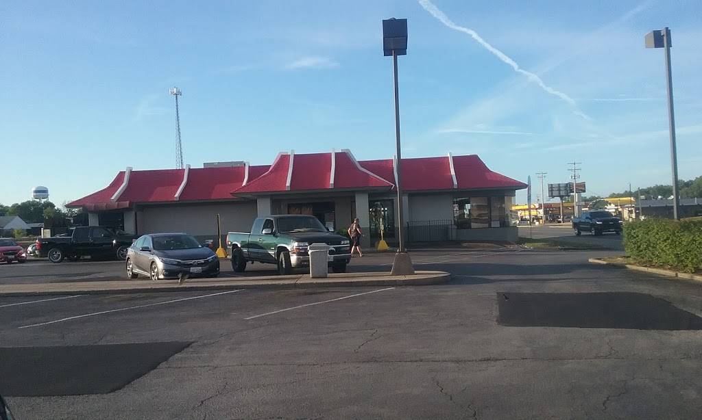 McDonalds | cafe | 617 S Commercial St, Harrisburg, IL 62946, USA | 6182526200 OR +1 618-252-6200