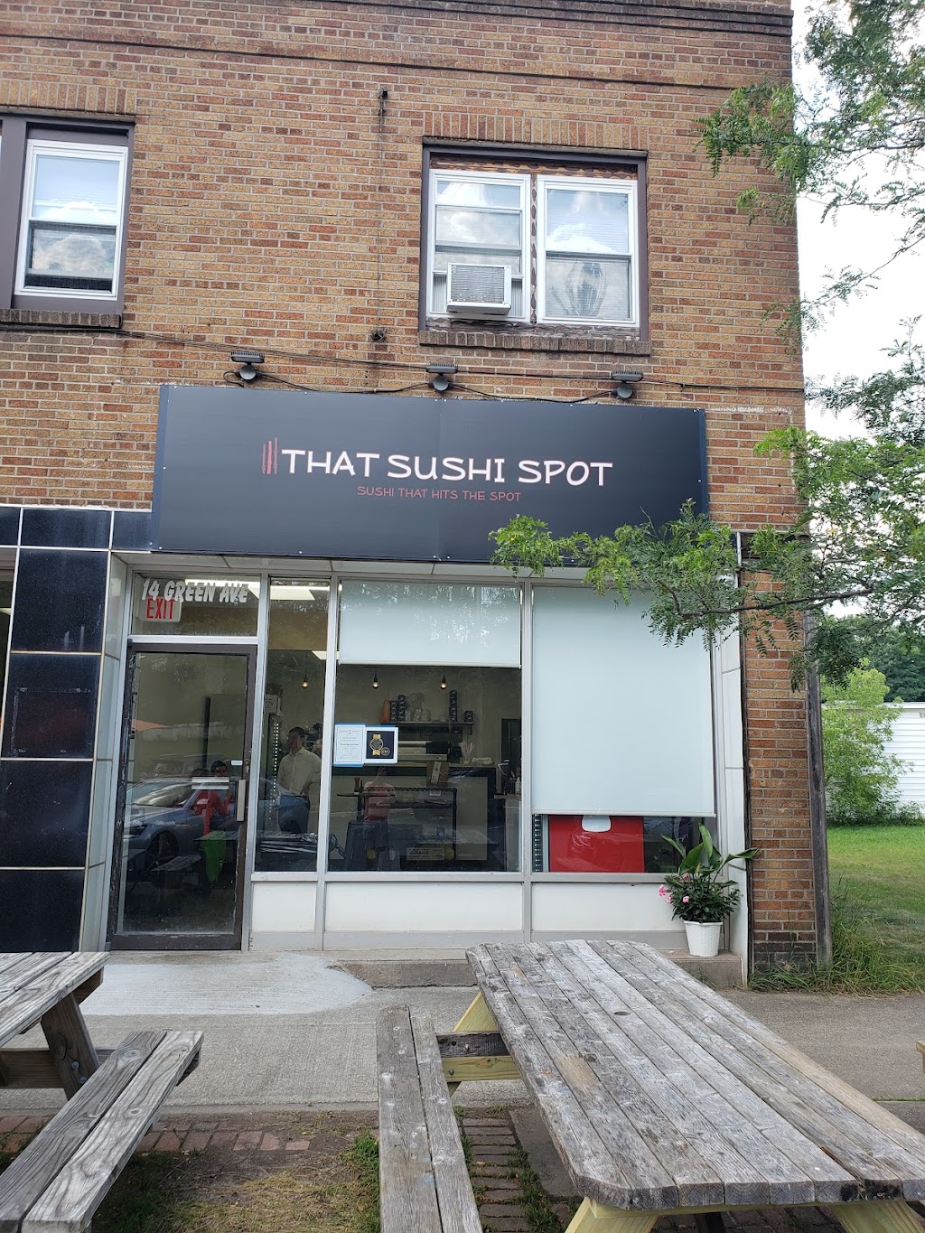 That sushi spot woodridge Restaurant 14 Green Ave, Woodridge, NY