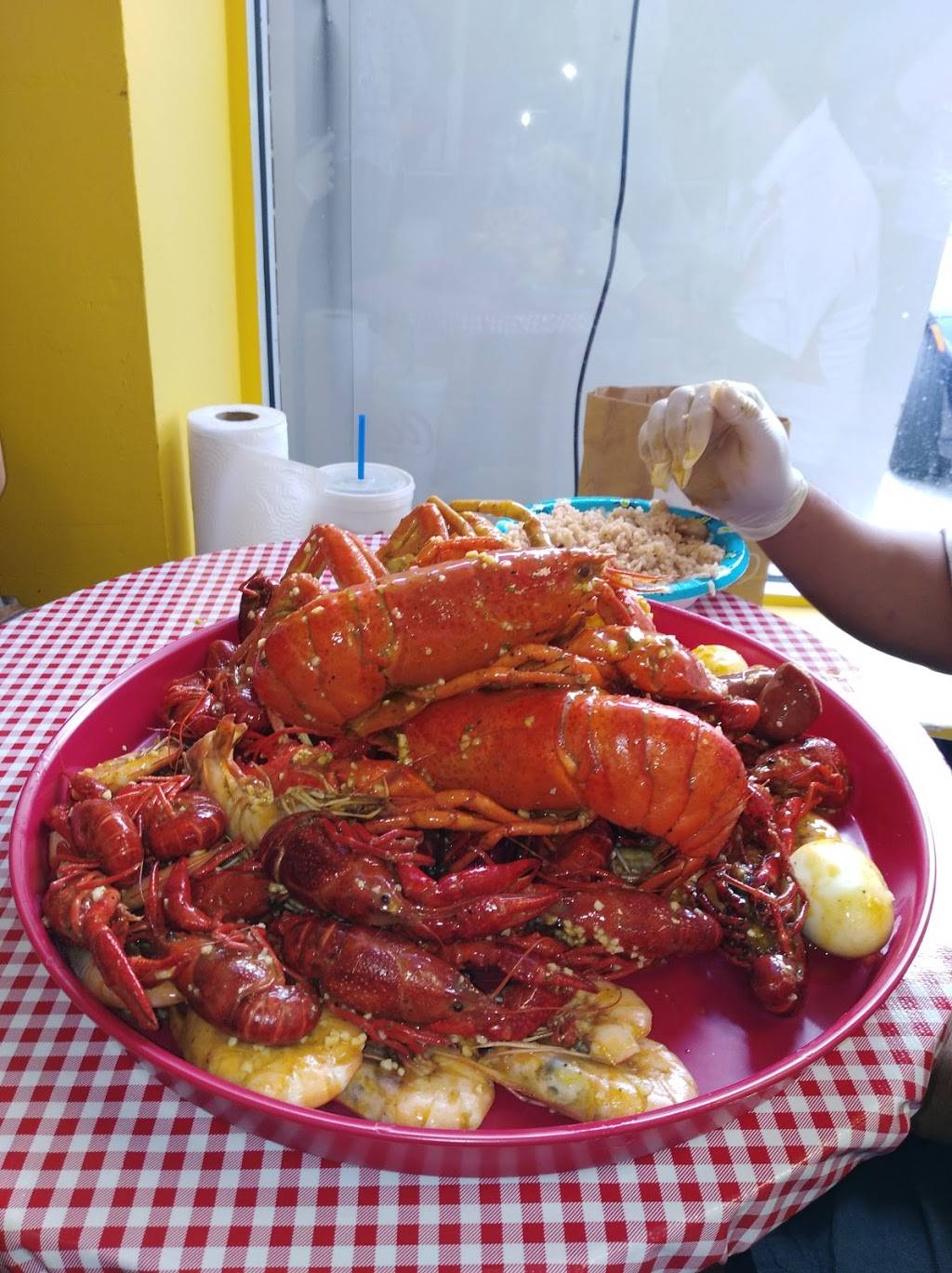 Crustaceans Boil House | restaurant | 1610, U.S. 83 Frontage Road South, I-10, Beaumont, TX 77703, USA | 4092231515 OR +1 409-223-1515