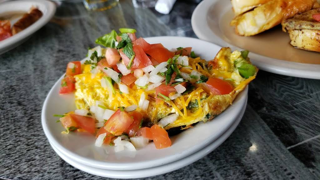Stellas Cafe & Catering | cafe | 100 N Main St, Stockton, IL 61085, USA | 8159472080 OR +1 815-947-2080