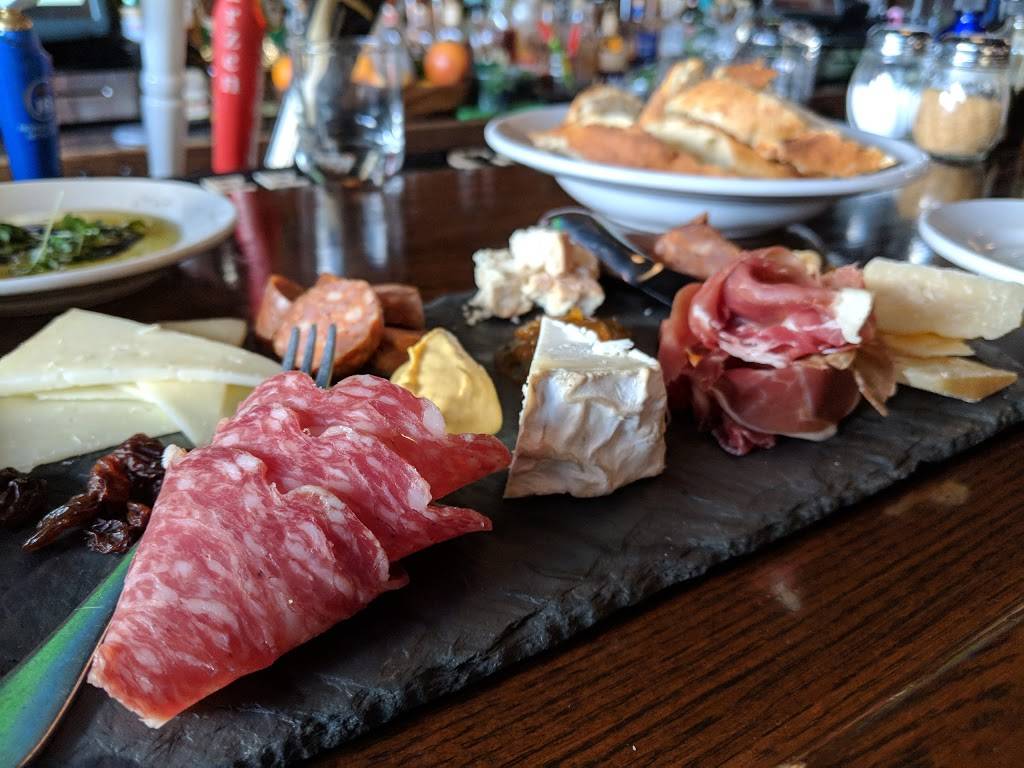 Més Que | restaurant | 1420 Hertel Ave, Buffalo, NY 14216, USA | 7168368800 OR +1 716-836-8800