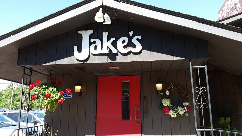 Jakes Supper Club | restaurant | E5690 County Rd D, Menomonie, WI 54751, USA | 7152352465 OR +1 715-235-2465