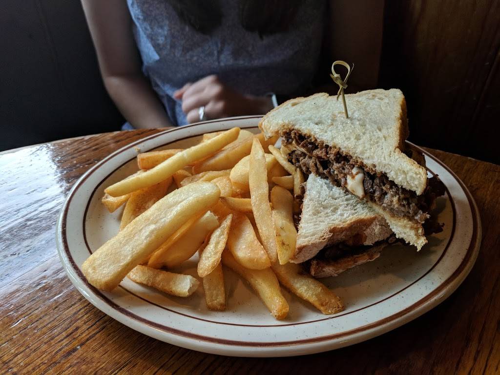 Paddys Irish Pub | restaurant | 100 Tour De France Dr, Braselton, GA 30517, USA | 6784256074 OR +1 678-425-6074