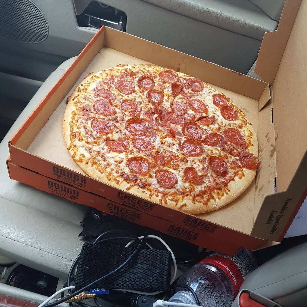 Little Caesars Pizza | meal takeaway | 319 Viand St, Point Pleasant, WV 25550, USA | 3046751530 OR +1 304-675-1530