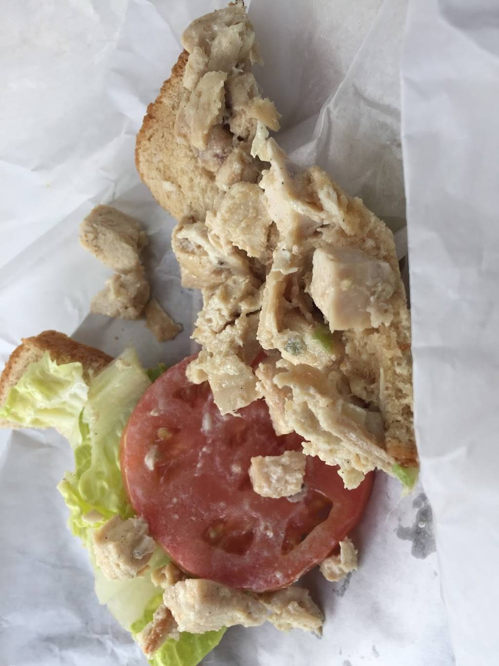 Bernies Delicatessen & Gourmet Market | meal takeaway | 4328 Chain Bridge Rd, Fairfax, VA 22030, USA | 7036911269 OR +1 703-691-1269