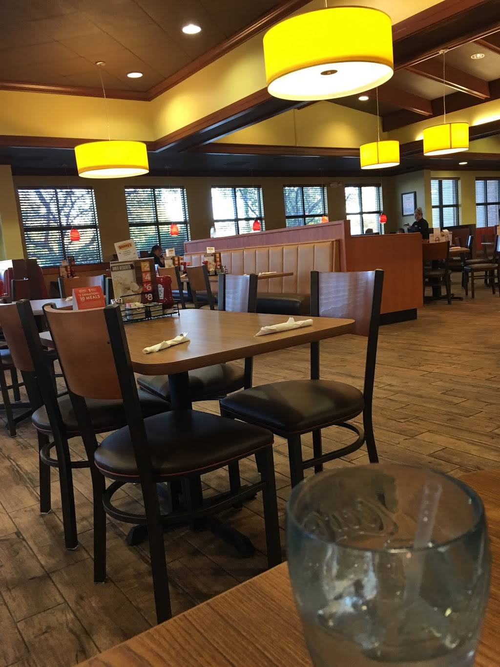 Dennys | restaurant | 1623 Oliver Rd, New Milford, PA 18834, USA | 5704652178 OR +1 570-465-2178