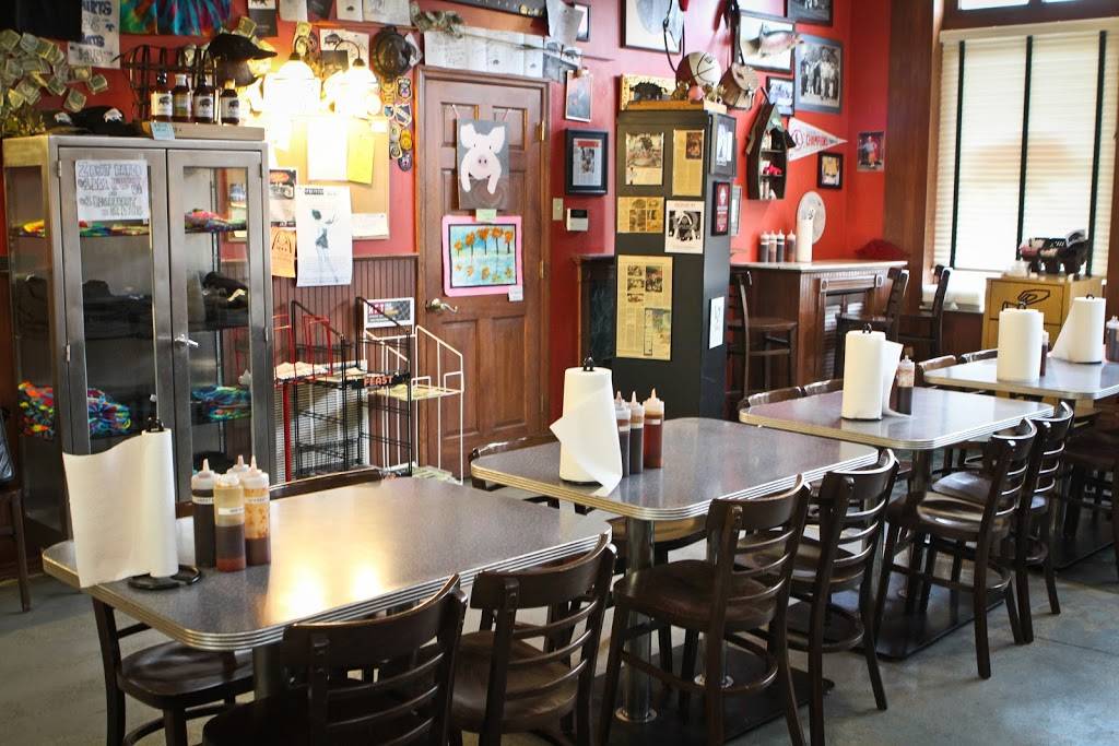 Bogarts Smokehouse | restaurant | 1627 S 9th St, St. Louis, MO 63104, USA | 3146213107 OR +1 314-621-3107