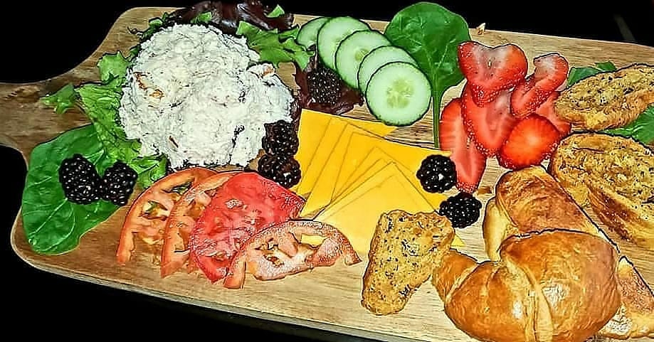 Adonnas Garden St Cafe and Bakery | cafe | 811 W Garden St, Pensacola, FL 32502, USA | 8506962227 OR +1 850-696-2227