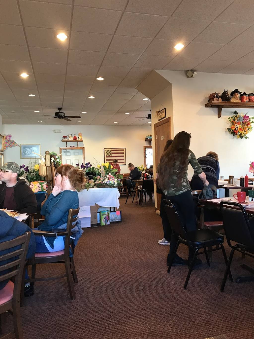 Pams Restaurant | restaurant | 123 E Main St, Dushore, PA 18614, USA | 5709287228 OR +1 570-928-7228