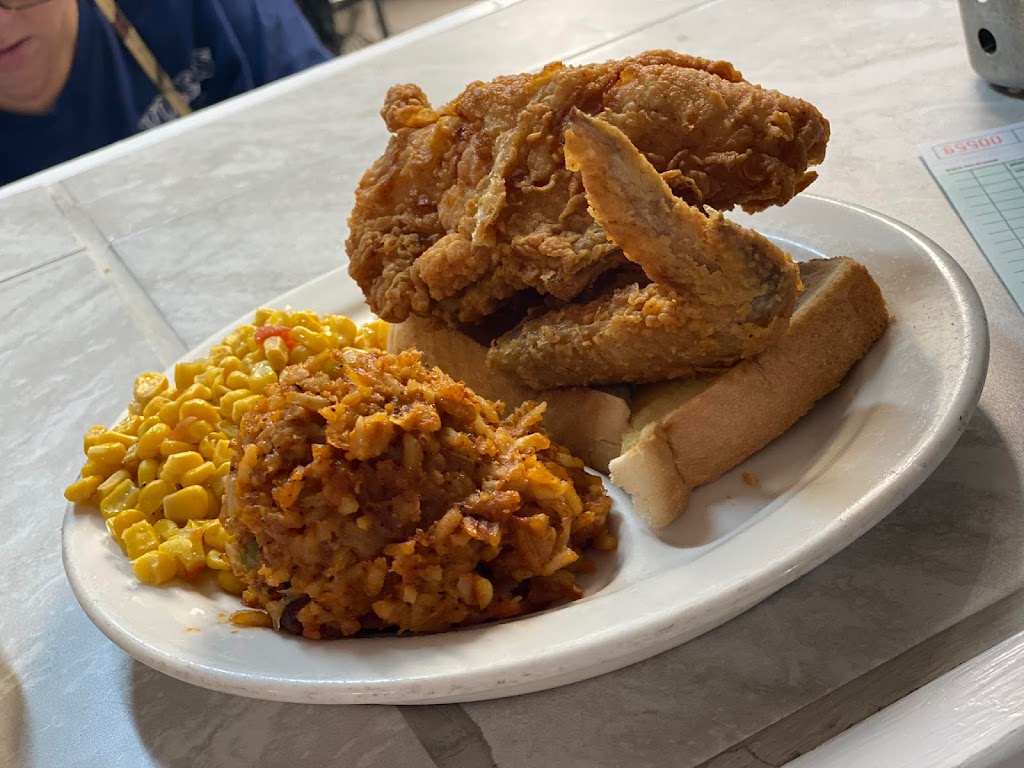 Voleo's Seafood Restaurant | 1360 4th St, Westwego, LA 70094, USA