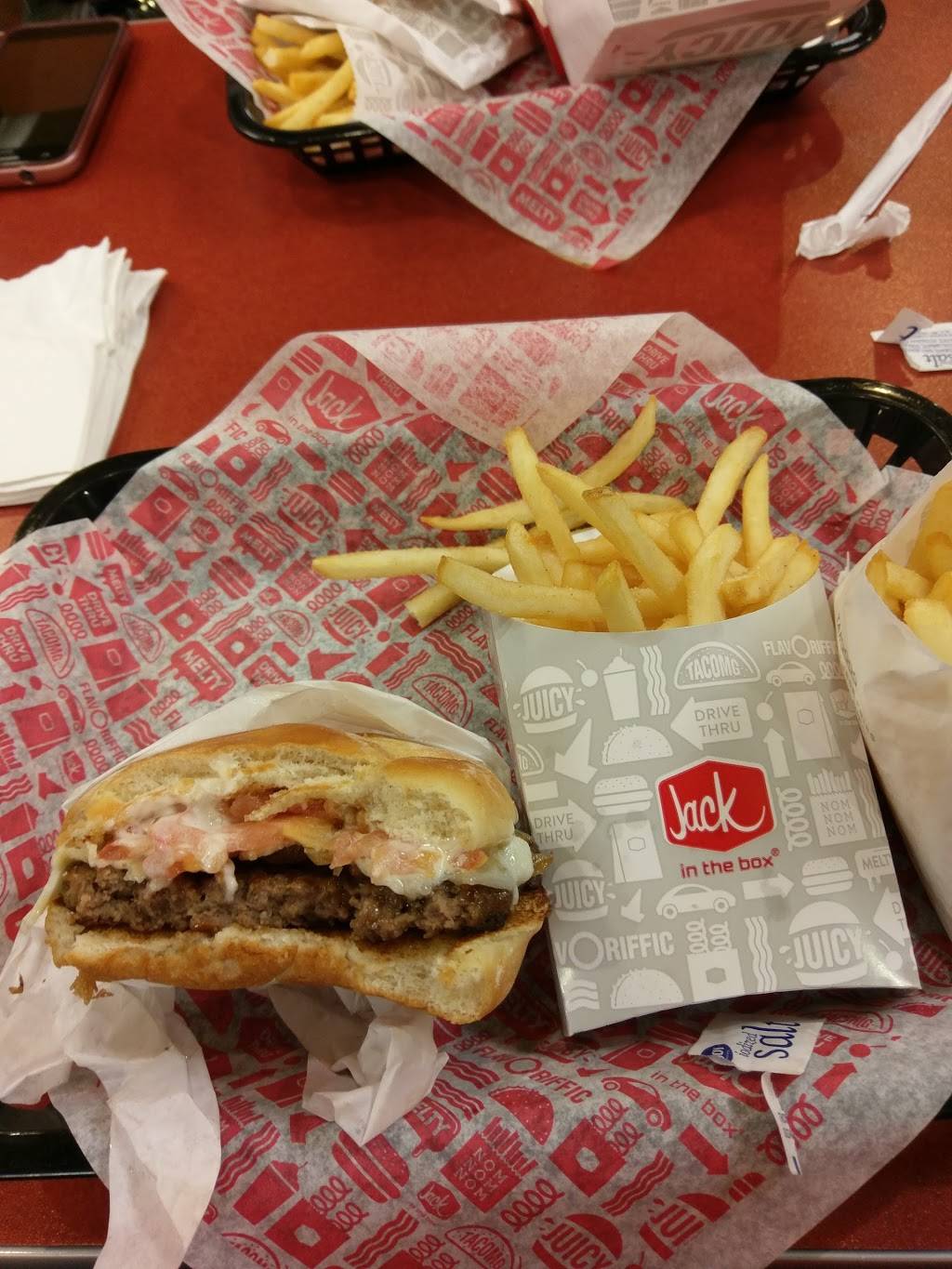 Jack in the Box | restaurant | 313 E Church St, Livingston, TX 77351, USA | 9363278225 OR +1 936-327-8225