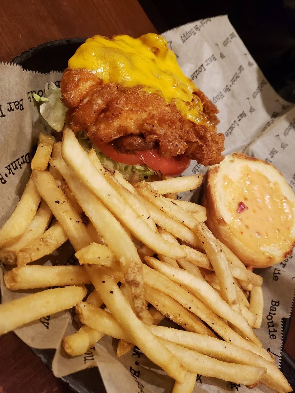 Bar Louie - Legacy Village | night club | 24337 Cedar Rd, Lyndhurst, OH 44124, USA | 2163251120 OR +1 216-325-1120