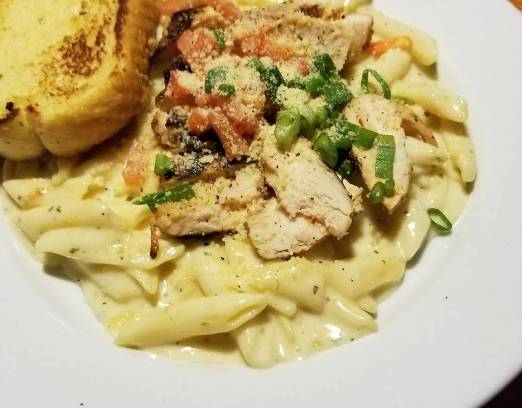 Chilis Grill & Bar | meal takeaway | 2805 W Washington St, Stephenville, TX 76401, USA | 2549687800 OR +1 254-968-7800