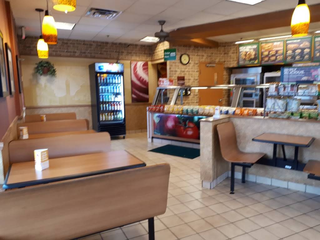 Subway | meal takeaway | 318 Ontario St, St. Catharines, ON L2R 5L8, Canada | 9059886333 OR +1 905-988-6333