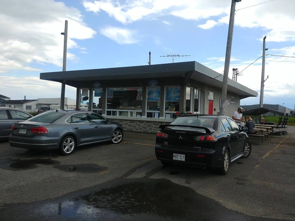Restaurant S-Kim-O | restaurant | 590 Boulevard Saint Laurent E, Louiseville, QC J5V 1H9, Canada | 8192288352 OR +1 819-228-8352