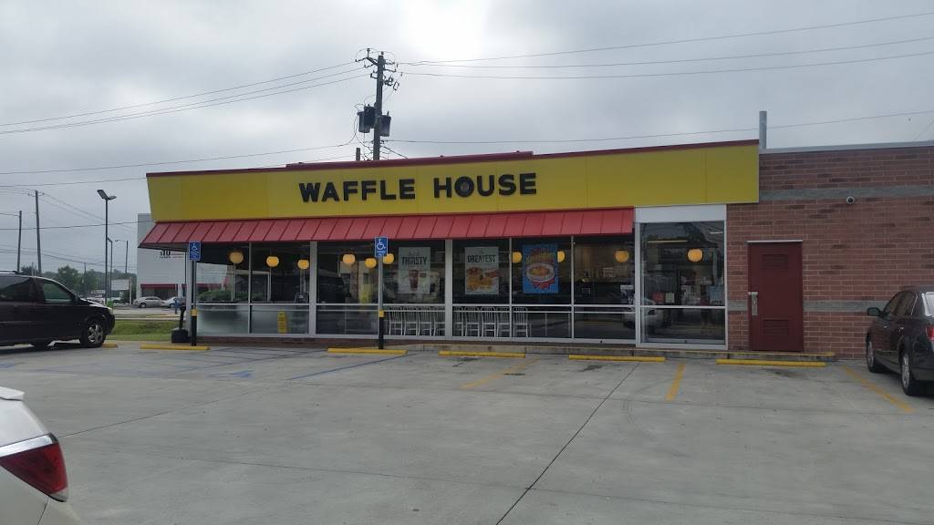 Waffle House | meal takeaway | 1833 Crestwood Blvd, Irondale, AL 35210, USA | 2059564121 OR +1 205-956-4121