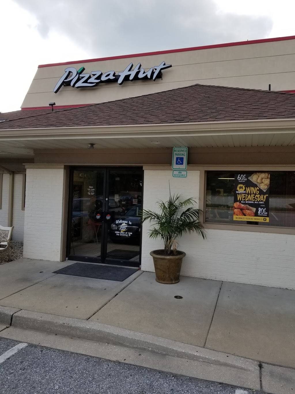 Pizza Hut | 6323 Sykesville Rd, Eldersburg, MD 21784, USA