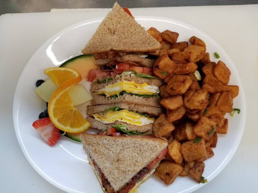 Crêperie Du Village | restaurant | 801 Avenue de lAbbé Théoret Local 4 & 5, Sainte-Julie, QC J3E 1N8, Canada | 4503384939 OR +1 450-338-4939
