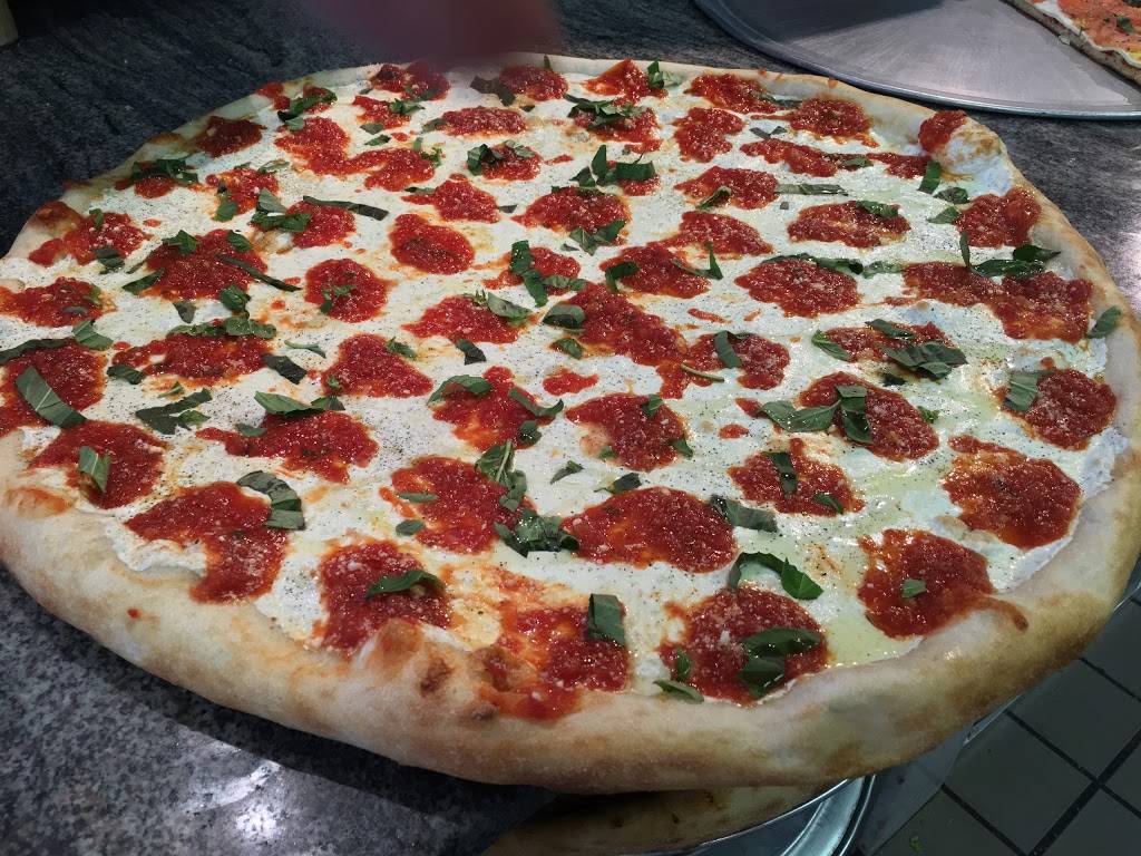 Rosas Pizza | meal takeaway | 62-65 Fresh Pond Rd, Ridgewood, NY 11385, USA | 7184977672 OR +1 718-497-7672