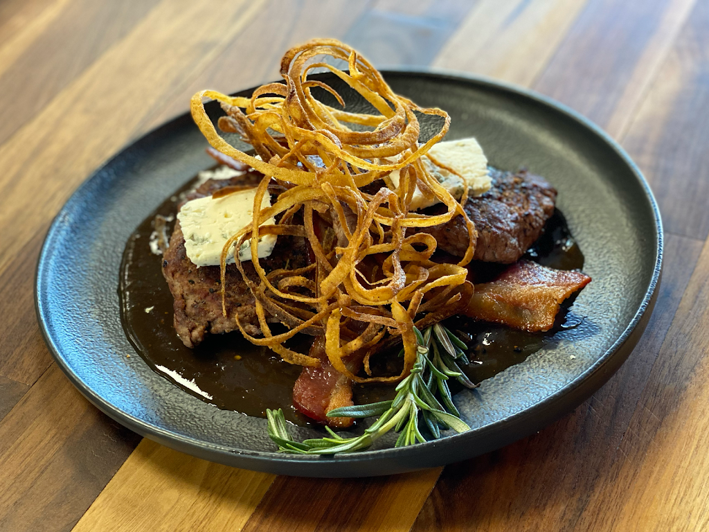 Damsels | restaurant | 302 S Spring St, Beaver Dam, WI 53916, USA | 9203927788 OR +1 920-392-7788