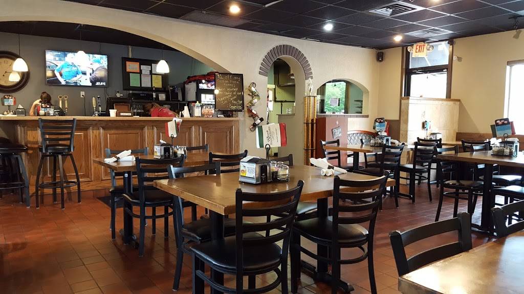 Roccos Italian Kitchen | restaurant | 250 US-60 E, Republic, MO 65738, USA | 4177325311 OR +1 417-732-5311