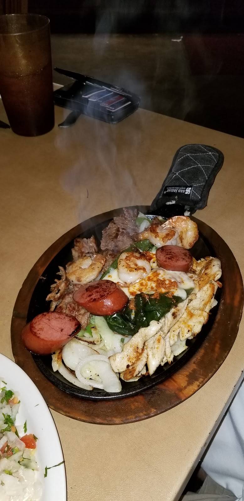 El Manantial Restaurant | restaurant | 333 E Cedar Creek Pkwy, Seven Points, TX 75143, USA | 9034321234 OR +1 903-432-1234