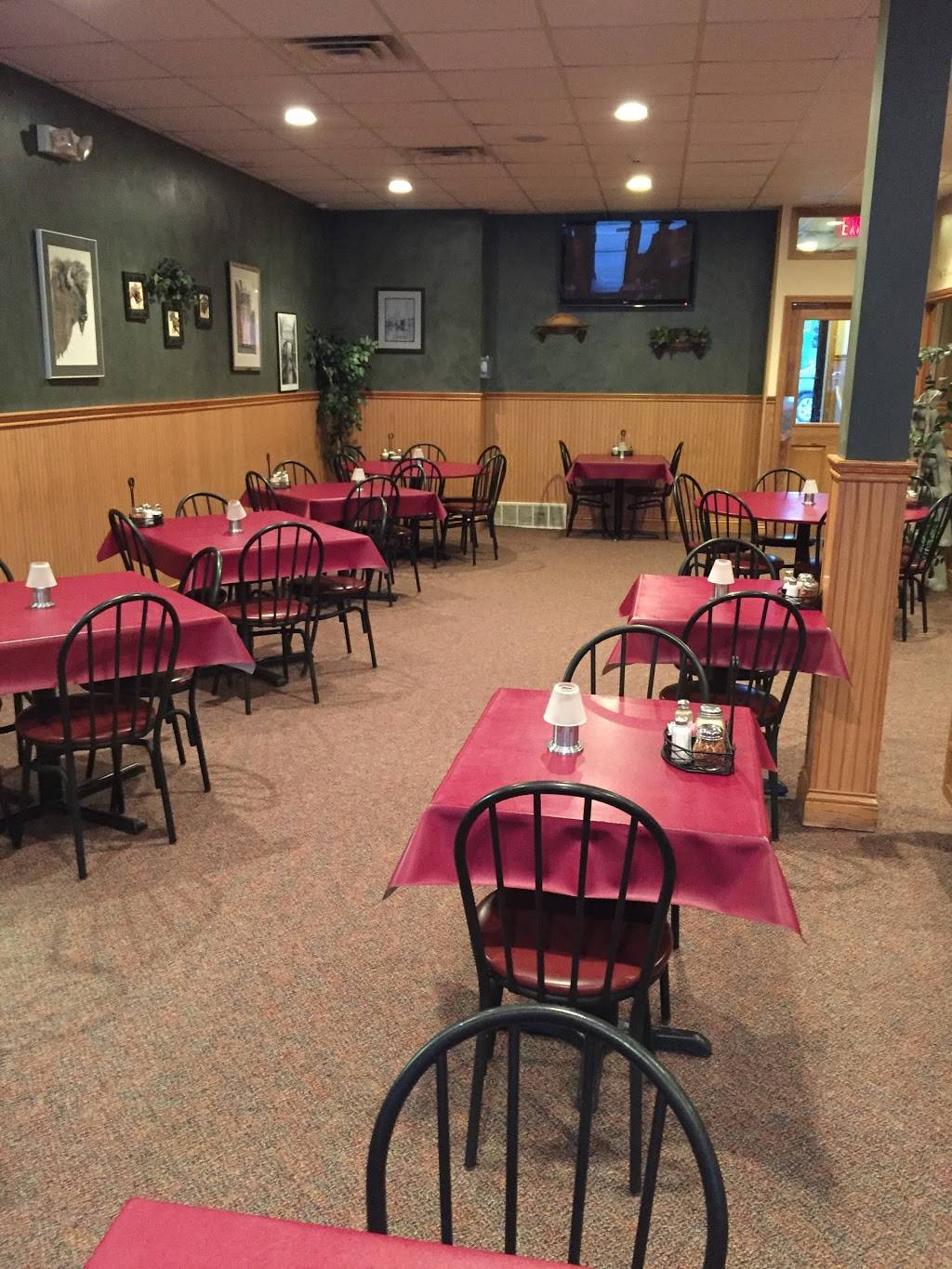 Julies Pizzeria & Restaurant | meal delivery | 12 E Main St #1230, Springville, NY 14141, USA | 7165922545 OR +1 716-592-2545