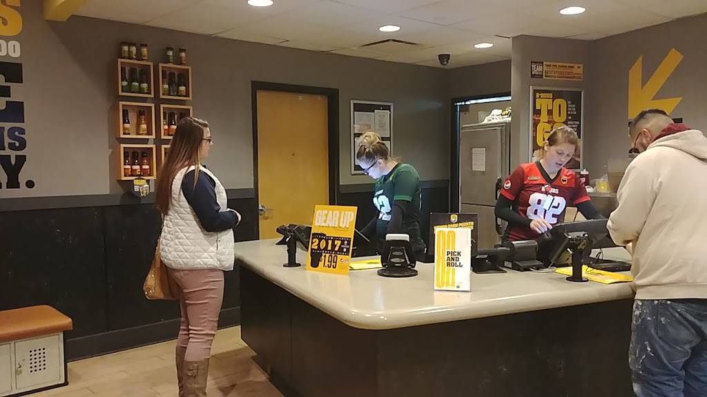 Buffalo Wild Wings Meal takeaway 4711 W 29th St, Greeley, CO 80634, USA