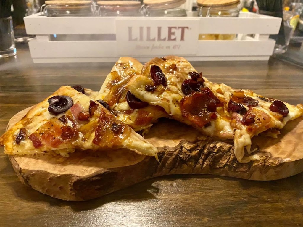 Bottles and Boards | restaurant | 106 McKinney St, Farmersville, TX 75442, USA | 9727849114 OR +1 972-784-9114