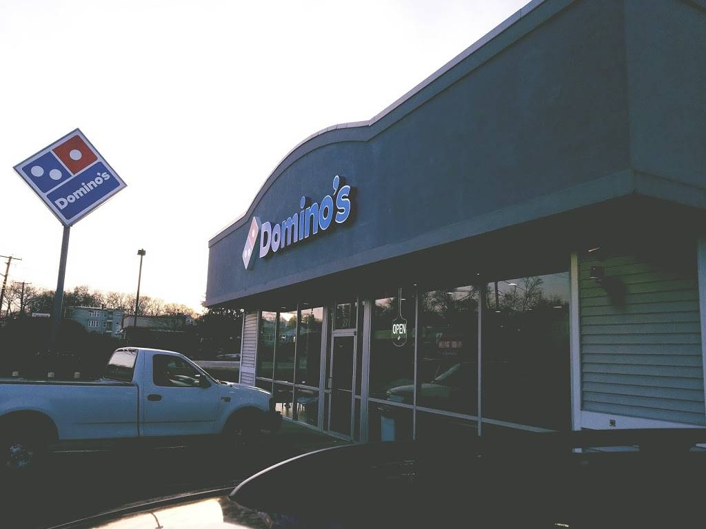 Dominos Pizza | meal delivery | 271 County St, Attleboro, MA 02703, USA | 5082266000 OR +1 508-226-6000