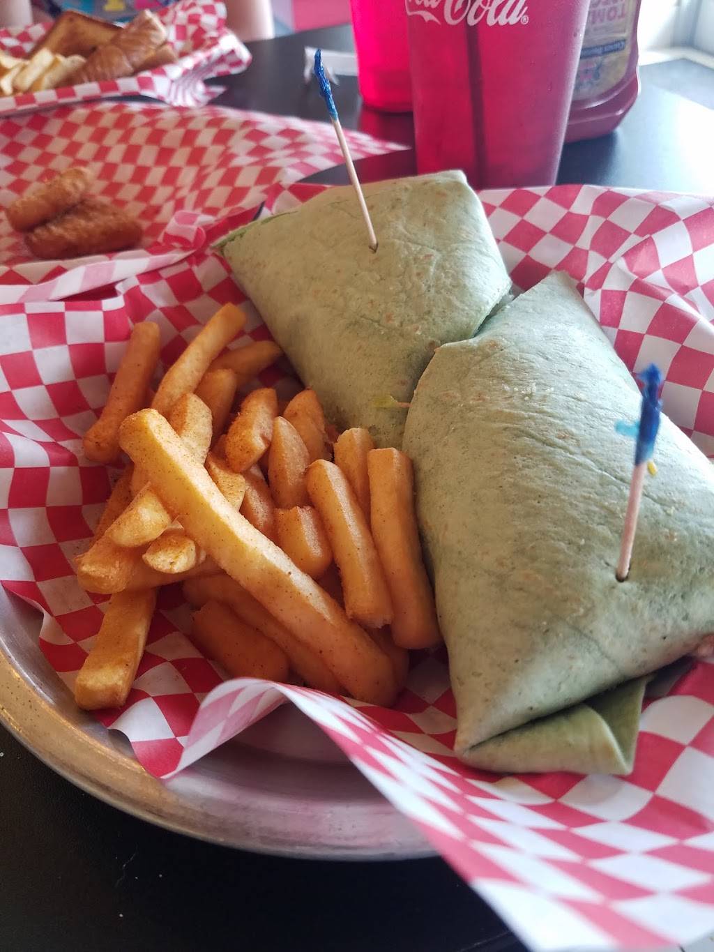 Beach Bunny Subs & Grill | restaurant | 306 Roland Ave, Surf City, NC 28445, USA | 9106222276 OR +1 910-622-2276
