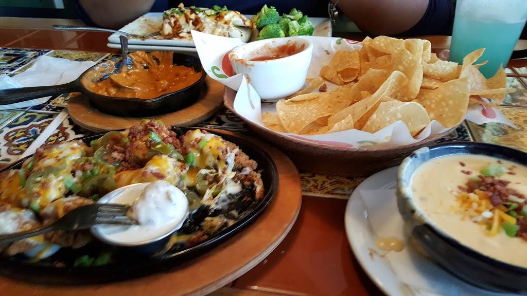 Chilis Grill & Bar | meal takeaway | 707 7th St W, Tifton, GA 31794, USA | 2293823138 OR +1 229-382-3138