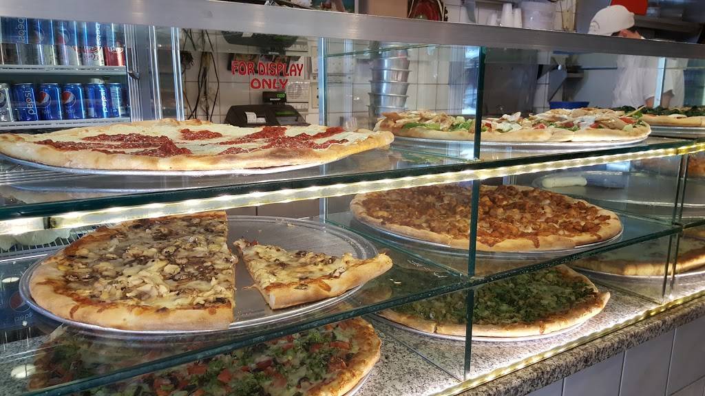 Russ Pizza | meal delivery | 745 Manhattan Ave, Brooklyn, NY 11222, USA | 7183839463 OR +1 718-383-9463