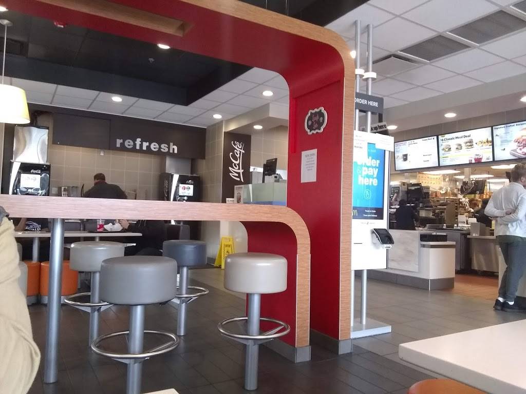 McDonalds | cafe | 14 Discovery Dr, Bluffton, SC 29910, USA | 8438155700 OR +1 843-815-5700