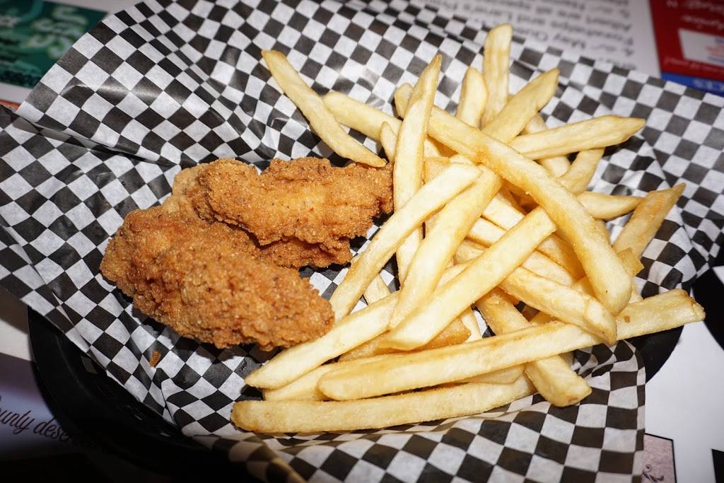 Blue Ribbon Diner | restaurant | 900 E Shawntel Smith Blvd, Muldrow, OK 74948, USA | 9184277909 OR +1 918-427-7909
