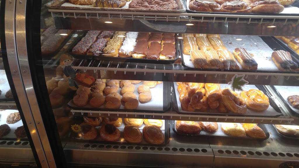 Heitzman Traditional Bakery And Deli | bakery | 9426 Shelbyville Rd, Louisville, KY 40222, USA | 5024267736 OR +1 502-426-7736