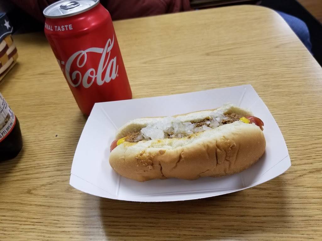 Nicks Hot Dogs | restaurant | 534 S Main St, Fall River, MA 02721, USA | 5086773890 OR +1 508-677-3890
