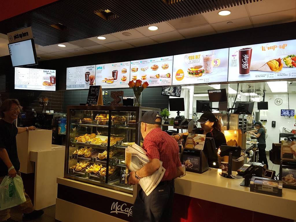 McDonald's - Cafe | 345 Bloor St E, Toronto, ON M4W 3J6, Canada