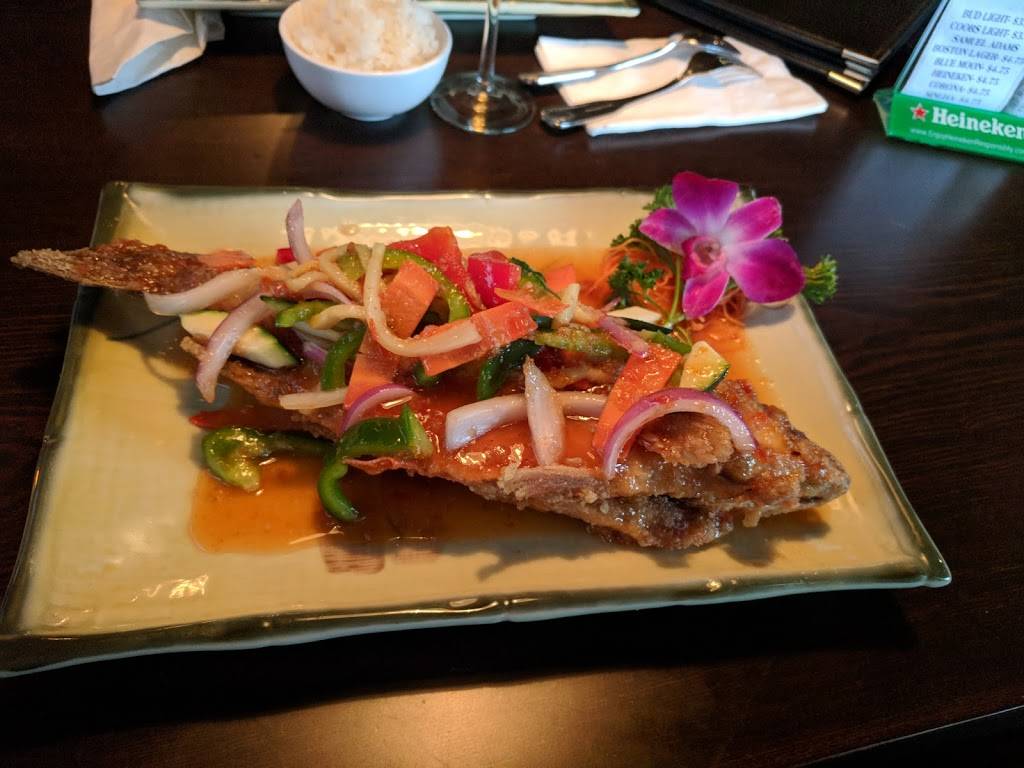Sweet Basil Thai Restaurant | restaurant | 33 East St, Plainville, CT 06062, USA | 8607473338 OR +1 860-747-3338