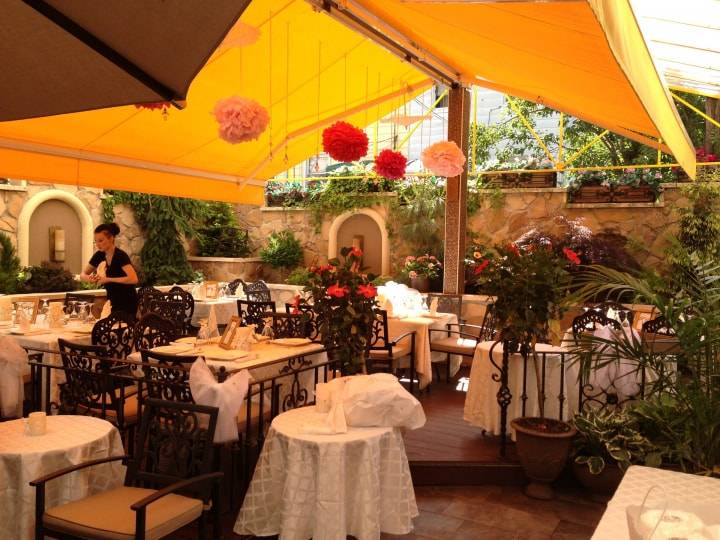 Victory Garden Cafe | restaurant | 2169 Steinway St, Astoria, NY 11105, USA | 7182742087 OR +1 718-274-2087